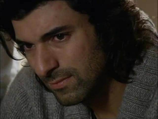 Fatmagulun.Sucu.Ne.BL.15.DVBRip.XviD.force13~1.avi_snapshot_00.51.24_[2013.02.01_16.00.51].jpg