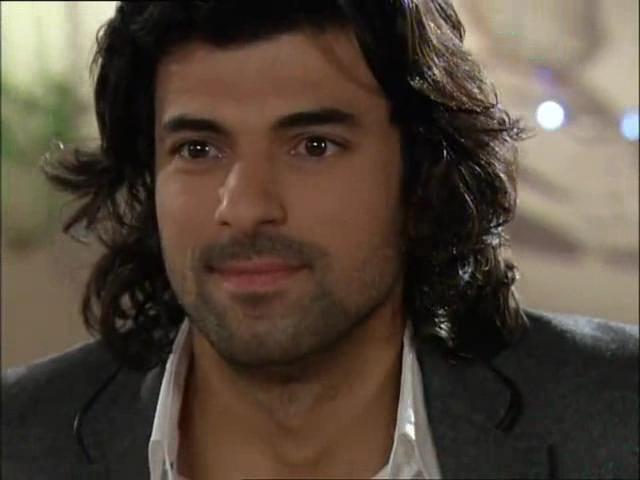 Fatmagulun.Sucu.Ne.BL.15.DVBRip.XviD.force13~1.avi_snapshot_01.06.40_[2013.02.01_18.08.26].jpg