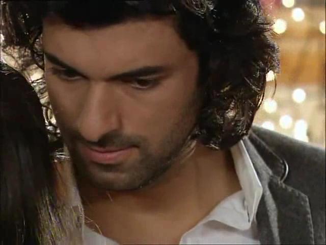 Fatmagulun.Sucu.Ne.BL.15.DVBRip.XviD.force13~1.avi_snapshot_01.16.53_[2013.02.01_18.16.09].jpg