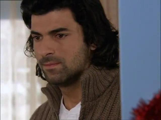 Fatmagulun.Sucu.Ne.BL.15.DVBRip.XviD.force13~1.avi_snapshot_01.26.41_[2013.02.01_18.26.57].jpg