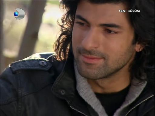 Fatmagulun.Sucu.Ne.BL.18.DVBRip.XviD.force13.avi_snapshot_00.02.47_[2013.02.02_22.18.34].jpg
