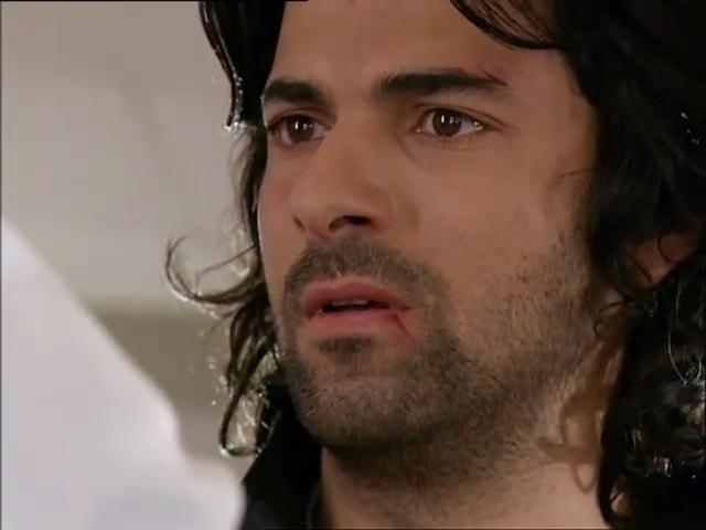 Fatmagülün Sucu Ne 20.Bölüm Part 1.flv_snapshot_08.18_[2013.02.10_21.13.11].jpg