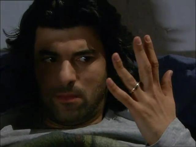 Fatmagülün Suçu Ne 22.Bölüm Part 2.flv_snapshot_31.14_[2013.02.14_23.18.26].jpg