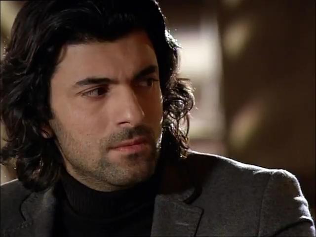 Fatmagülün Suçu Ne 25.Bölüm.flv_snapshot_00.43.19_[2013.02.19_00.17.06].jpg