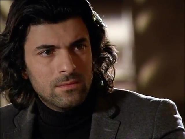 Fatmagülün Suçu Ne 25.Bölüm.flv_snapshot_00.43.21_[2013.02.19_00.17.32].jpg