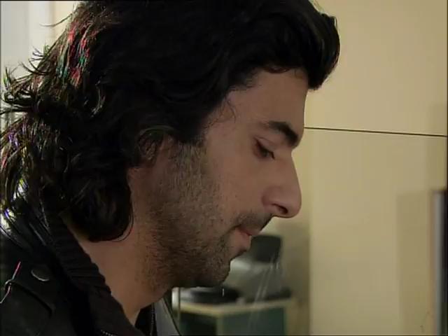 Fatmagülün Suçu Ne 11.Bölüm.flv_snapshot_00.02.59_[2013.02.20_23.16.54].jpg