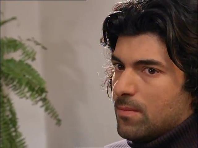 Fatmagülün Suçu Ne 27.Bölüm.flv_snapshot_00.19.20_[2013.02.23_23.44.51].jpg
