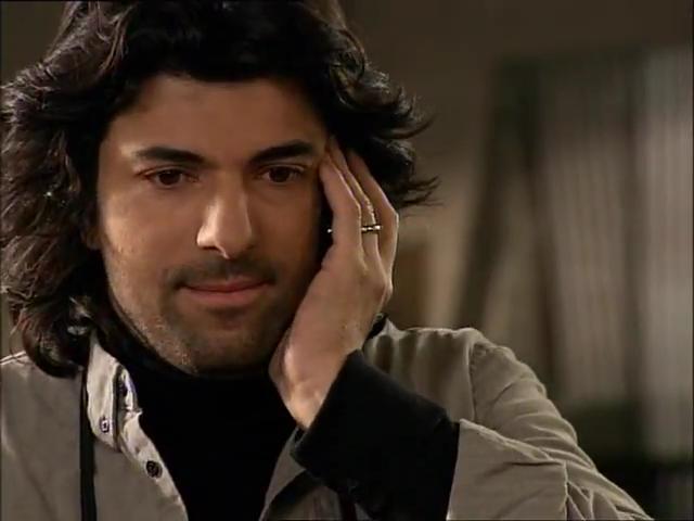 Fatmagülün Suçu Ne 27.Bölüm.flv_snapshot_01.27.42_[2013.02.24_00.18.49].jpg