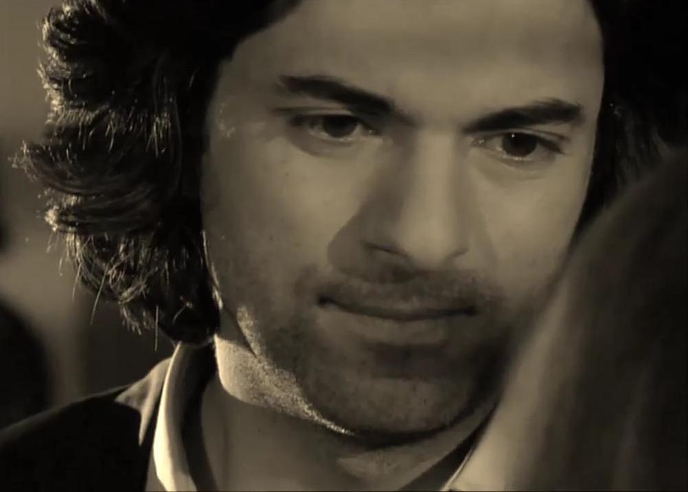 LOVE ME - Video Dailymotion.flv_snapshot_03.39_[2013.02.28_23.42.16].jpg