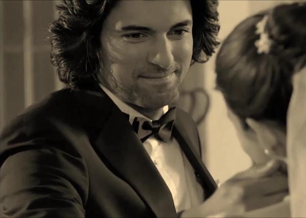 LOVE ME - Video Dailymotion.flv_snapshot_06.24_[2013.02.28_23.45.53].jpg